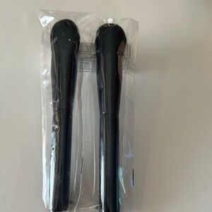 2 Savvy MineralsContour Makeup Brushes Black